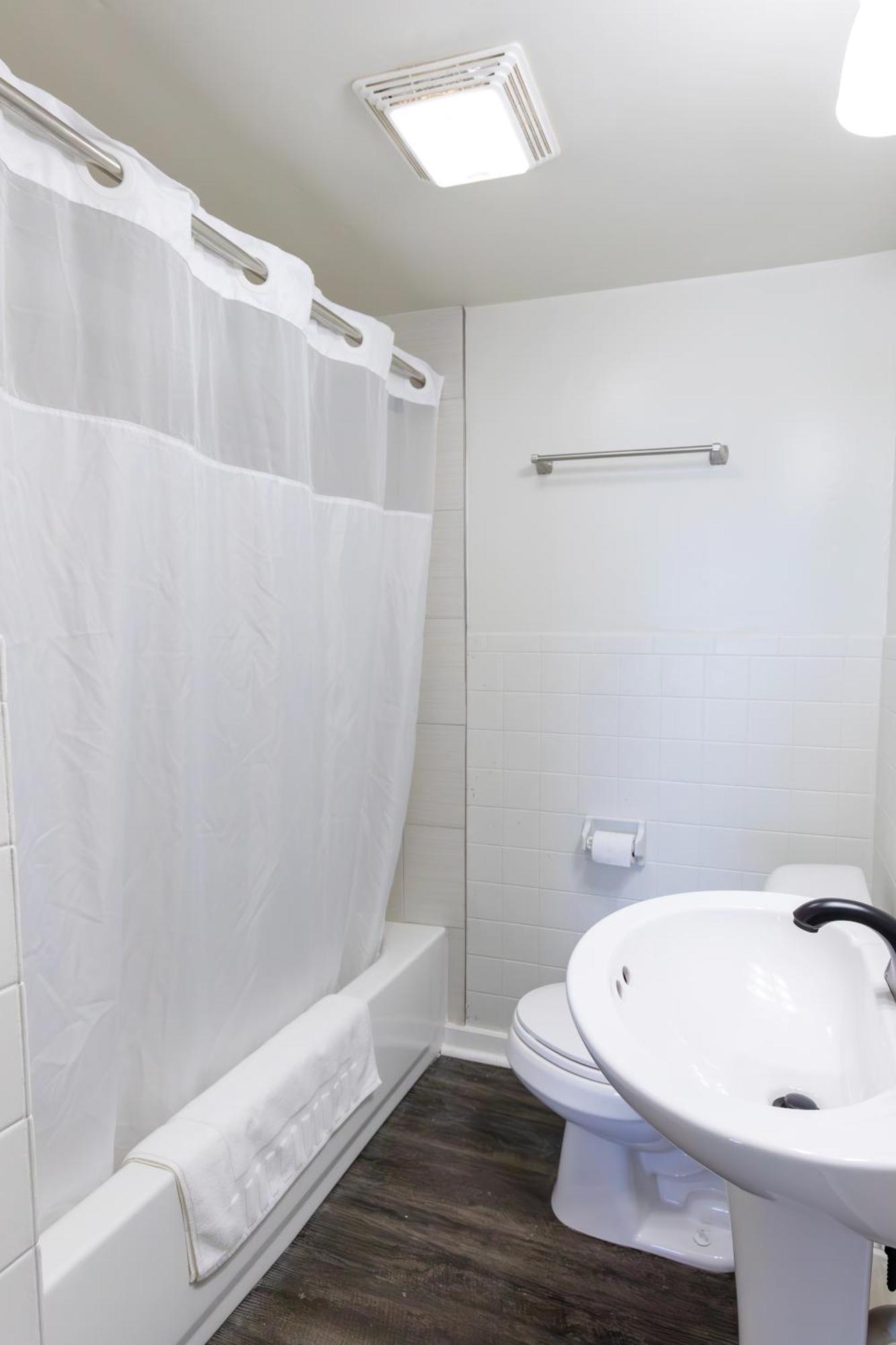 Anchor Bay Inn And Suites Sandusky Quarto foto